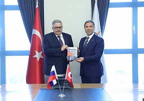 Büyükelçi Aleksey Erkhov, AK Parti Genel Başkan Yardımcısı Zafer Sırakaya ile görüştü