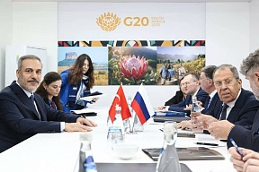 Rusya Dışişleri Bakanı Sergey Lavrov, Türkiye Dışişleri Bakanı Hakan Fidan ile bir araya geldi