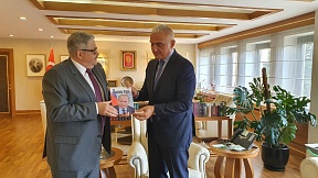 Büyükelçi Erkhov Kültür ve Turizm Bakanı Ersoy ile görüştü Büyükelçi Erkhov Kültür ve Turizm Bakanı Ersoy ile görüştü