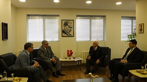 Büyükelçi Erkhov Vatan Partisi Genel Başkanı Perinçek ile görüştü