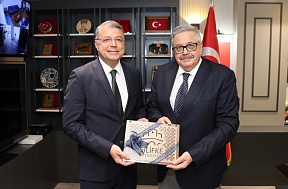 Rusya'nın Ankara Büyükelçisi Aleksey Erkhov, Silifke Belediye Başkanı Mustafa Turgut ile bir araya geldi