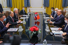 О беседе Министра иностранных дел Российской Федерации С.В.Лаврова с Министром иностранных дел Турецкой Республики М.Чавушоглу